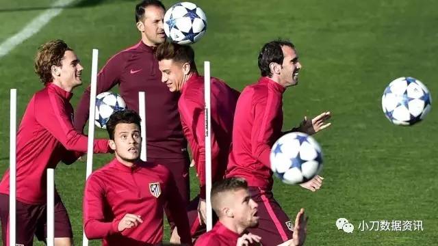 勒沃库森发布备战花絮，集结日外线爆发，法国杯任务艰巨，高层口径保持一致