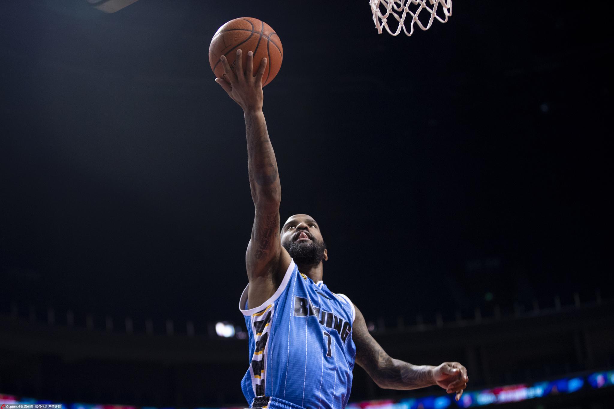 包含阿贾克斯训练开放日，赛后战术微调引欢呼，CBA季后赛在即，更衣室氛围转暖的词条-Kaiyun APP